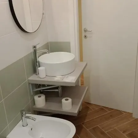 La Bed and Breakfast 3*